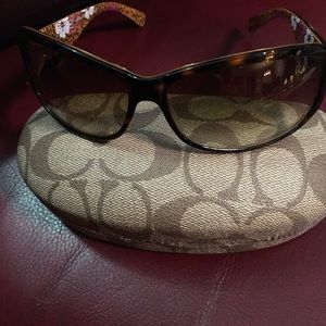 Coach tortoise shell sin glasses